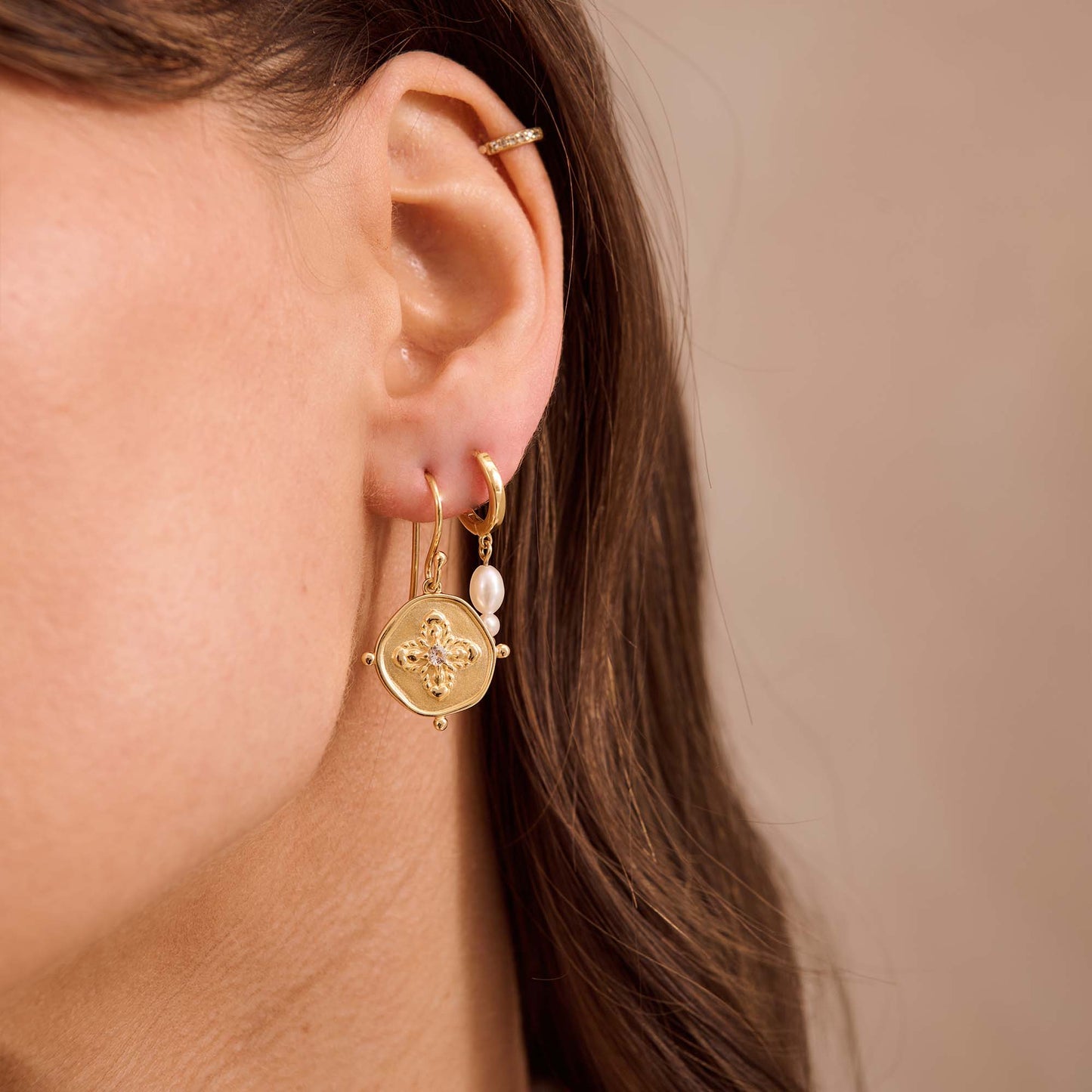 Gold earring
