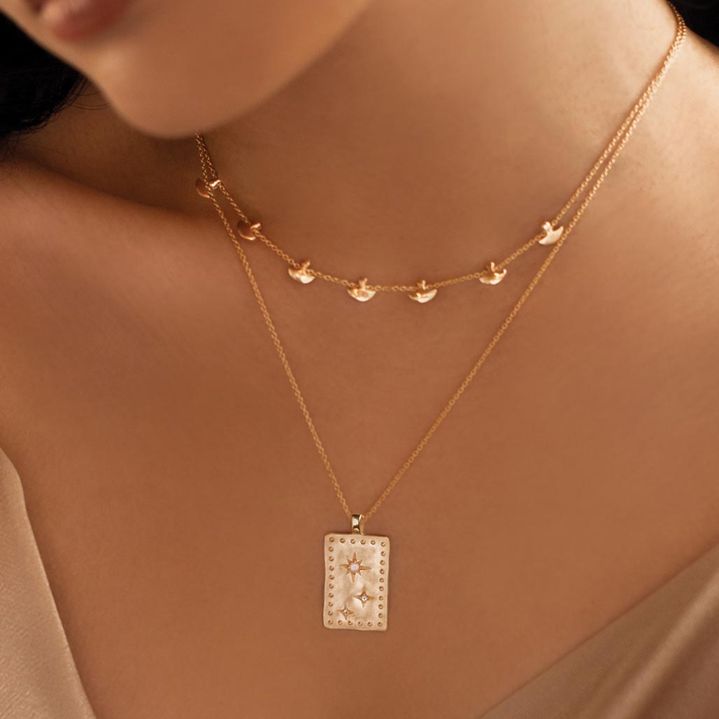 Rectangle pendant necklace deals gold