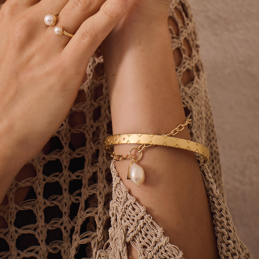 Halcyon Manifest Bangle