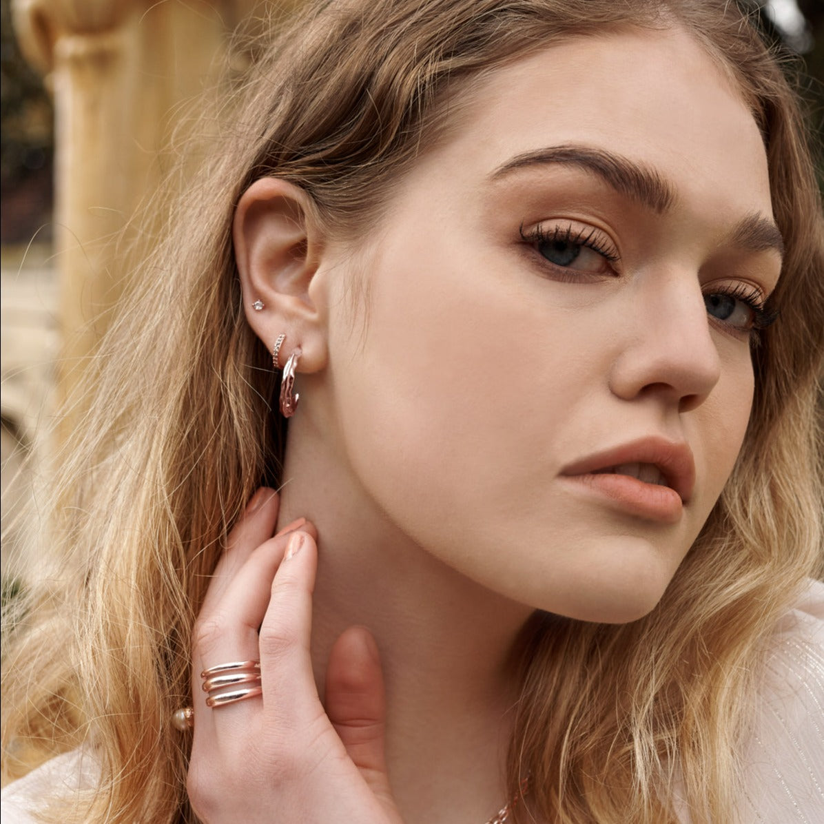 These statement earrings are the epitome of modern jewellery, boasting a textural design that exudes whimsical charm and nostalgic allure.